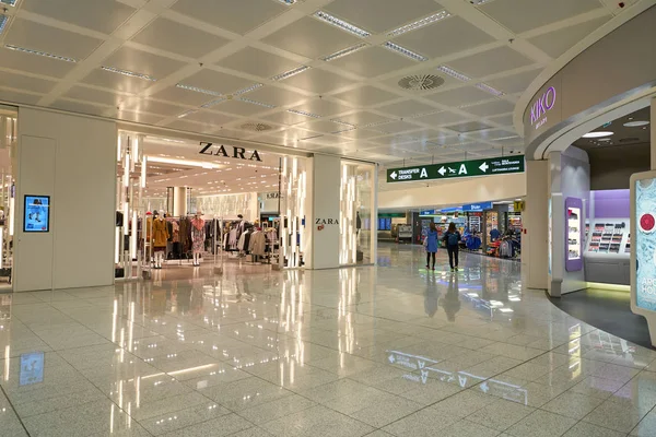 Milan Malpensa Italia Circa Noviembre 2017 Tienda Zara Aeropuerto Milán —  Fotos de Stock