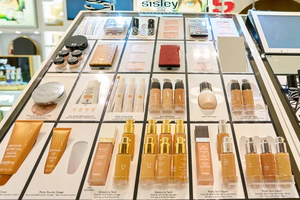 Rzym Włochy Około Listopada 2017 Kosmetyki Sisley Siedzieć Wyświetlaczu Drugi — Zdjęcie stockowe
