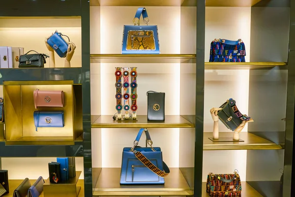 Milão Itália Circa Novembro 2017 Sacos Fendi Exposição Rinascente Rinascente — Fotografia de Stock