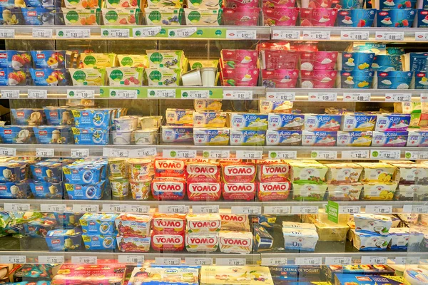 Rome Olaszország November 2017 Körül Töltött Termékek Élelmiszer Standokon Láthatók — Stock Fotó