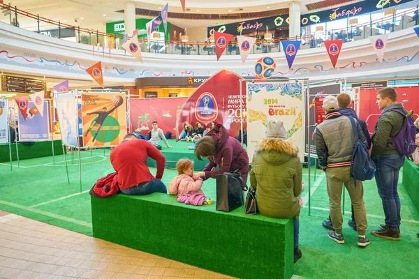 俄罗斯加里宁格勒 2018年3月 在加里宁格勒的欧洲购物中心安装 — 图库照片