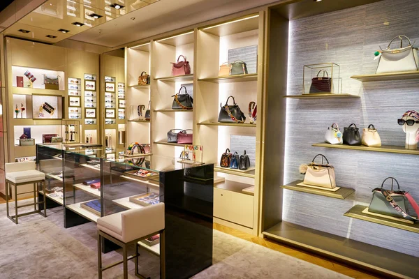 Louis Vuitton Boutique – Stock Editorial Photo © Hansen-Raymen #18688161