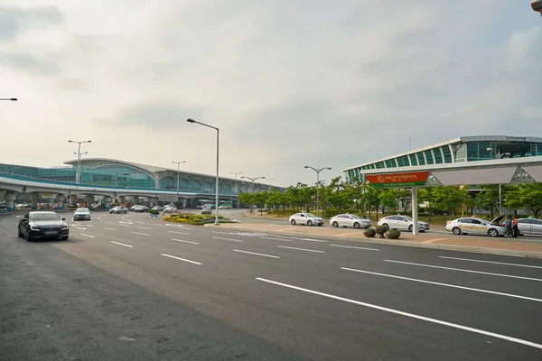 昼間である韓国 2017 金海国際空港 — ストック写真