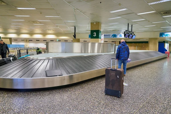 Milaan Malpensa Italië Circa November 2017 Bagage Claim Gebied Luchthaven — Stockfoto
