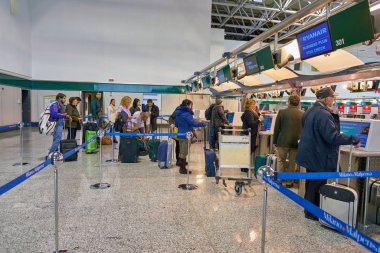 Milan Malpensa, İtalya - Kasım, 2017 yaklaşık: iade alan, Milan-Malpensa airport, Terminal 1. 