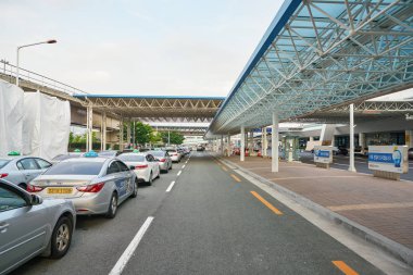 Busan, Güney Kore - Mayıs, 2017 yaklaşık: Gimhae Uluslararası Havaalanı'nda gündüz.