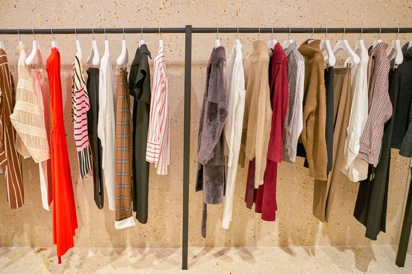Mediolan Włochy Około Listopada 2017 Różne Ubrania Celine Wystawie Rinascente — Zdjęcie stockowe