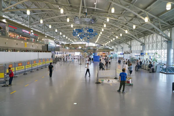 韩国釜山 2017年5月 金海机场内 国际航站楼 — 图库照片