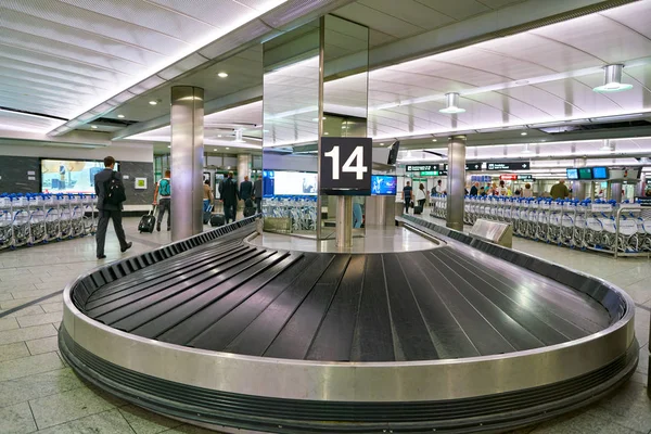 Zürichi nemzetközi repülőtér — Stock Fotó