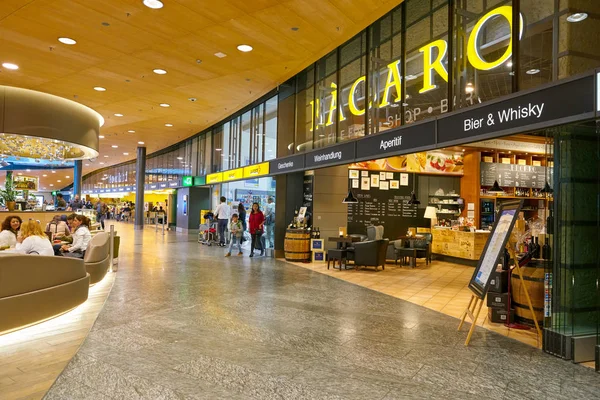 Aeropuerto Internacional de Zurich — Foto de Stock