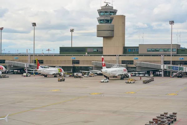 Aeropuerto Internacional de Zurich —  Fotos de Stock