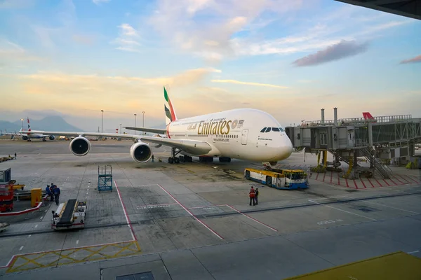 Airbus A320 Emirates — стоковое фото
