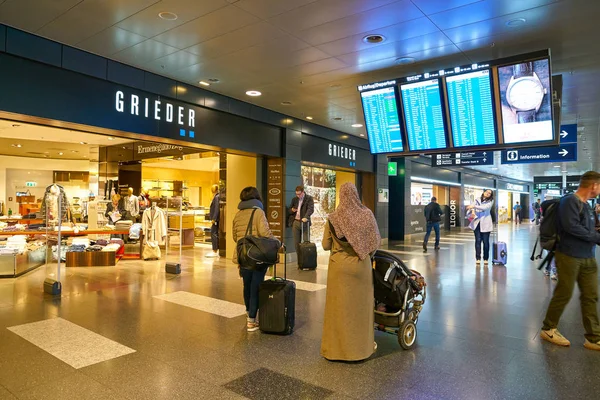 Aeropuerto Internacional de Zurich — Foto de Stock