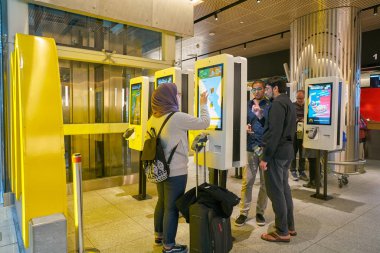 Mcdonald's'ta kendi kendine sipariş veren kiosklar