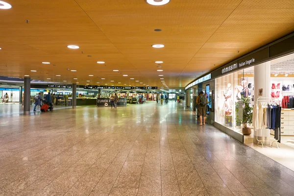 Internationale luchthaven van Zürich — Stockfoto