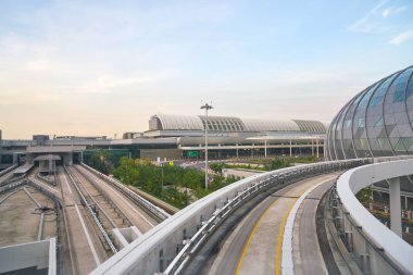 Changi Havalimanı'na Skytrain