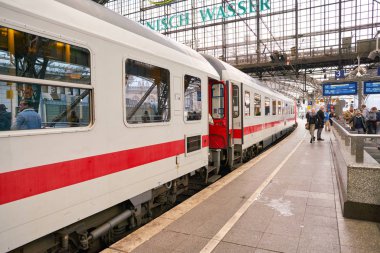 Köln Merkez tren garına