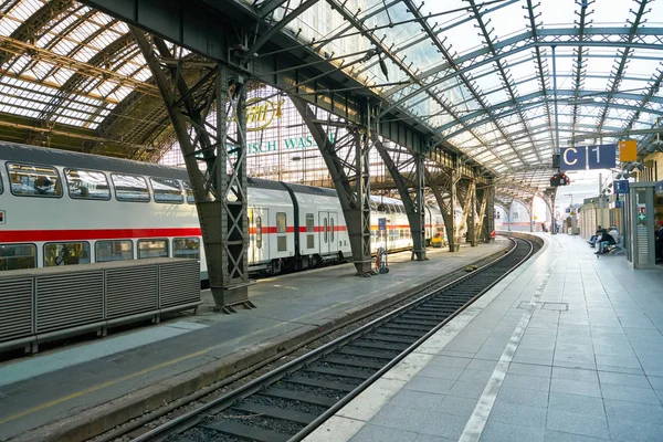 Köln Merkez tren garına