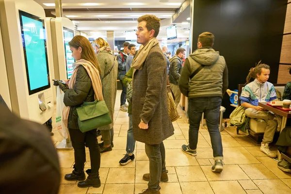 McDonald 's saját rendelésre kioszk — Stock Fotó