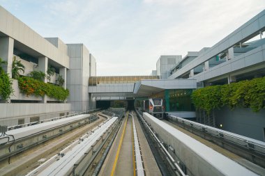 Changi Havalimanı'na Skytrain