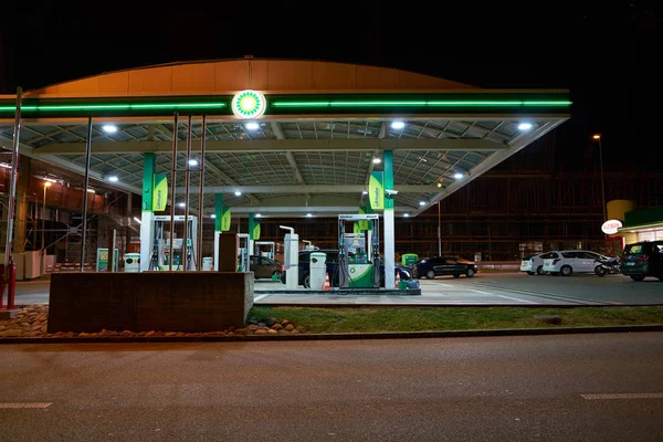 Um posto de gasolina — Fotografia de Stock