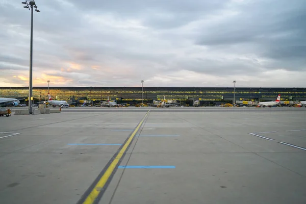 Flughafen Wien — Stockfoto