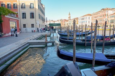 Gondol, onların moorings