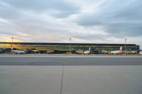 Aeropuerto Internacional de Viena —  Fotos de Stock