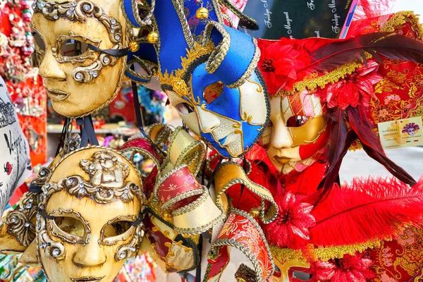 Venetiaanse carnaval maskers — Stockfoto