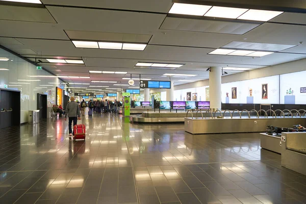 Internationale luchthaven van Wenen — Stockfoto