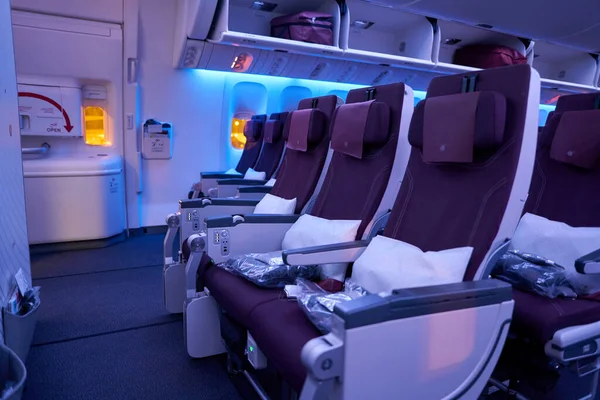 Qatar Airways Boeing 777 — Photo