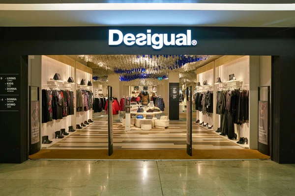 Desigual — Stockfoto