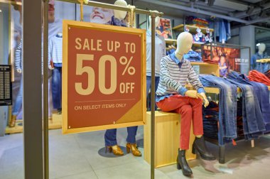 New Town Plaza alışveriş merkezinde bir mağaza