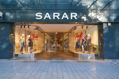 Düsseldorf 'ta alışveriş