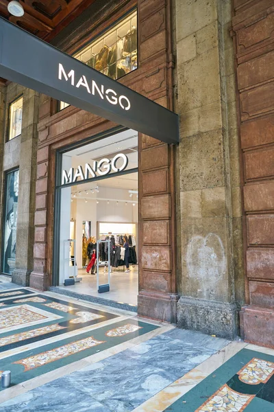 Mango winkel — Stockfoto