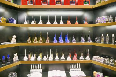 Avery Parfüm Galerisi