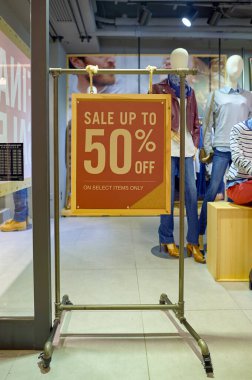 New Town Plaza alışveriş merkezinde bir mağaza