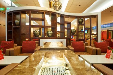 Business Class Emirates Lounge