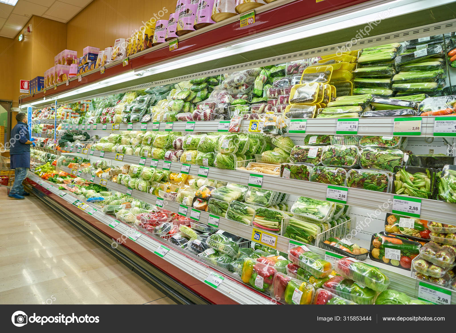  Grocery shop  Stock Editorial Photo  teamtime 315853444