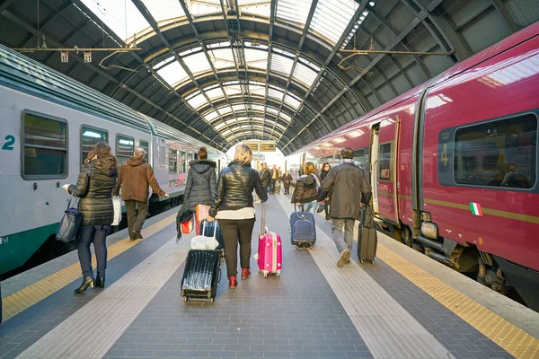 Milão Estação Ferroviária Central — Fotografia de Stock