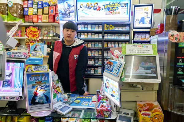 Tienda de conveniencia 7-Eleven — Foto de Stock