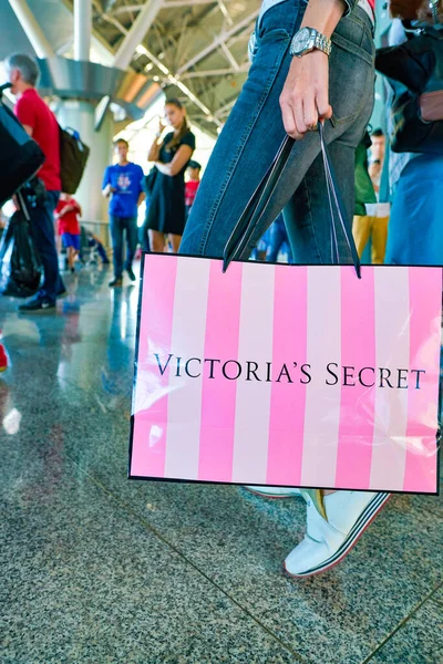 Victoria 's Secret — стоковое фото