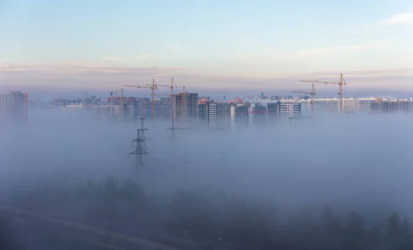 Niebla Matutina Ciudad Sitio Construcción —  Fotos de Stock