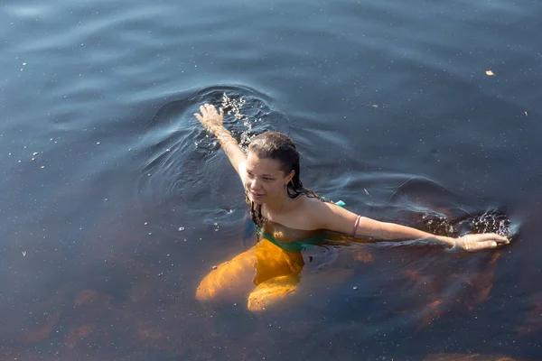 Portrait Girl Summer Water — Stock Photo, Image