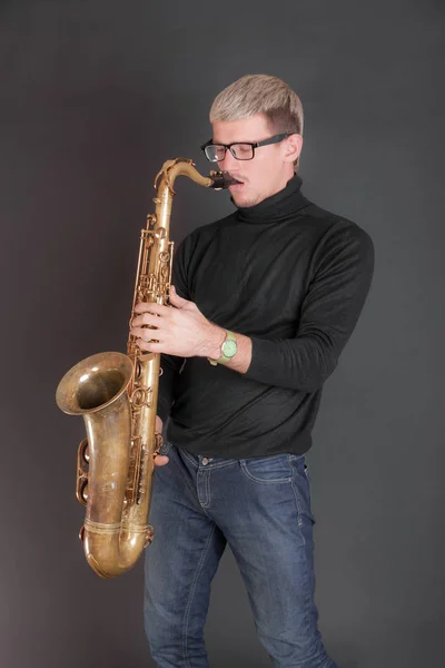 Portrait Man Playing Saxophone — Stock Photo, Image