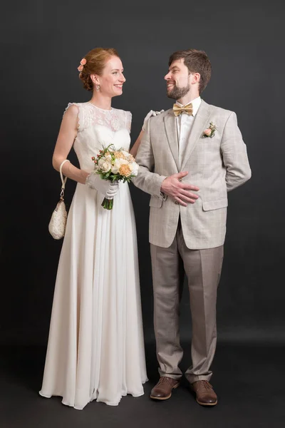 Studioporträt Eines Paares Hochzeitstag — Stockfoto