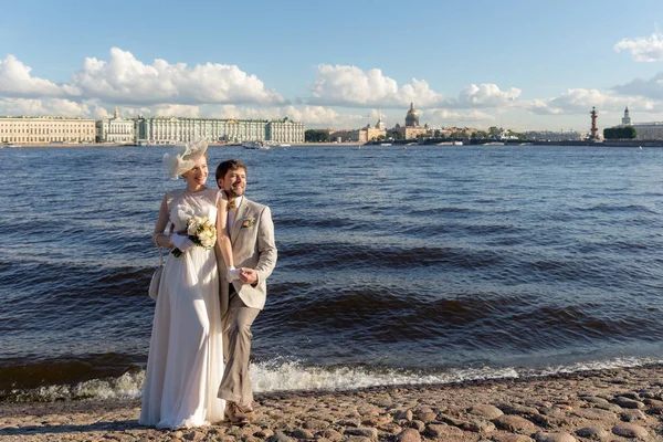 Glückliches Paar Hochzeitstag Sankt Peterburg — Stockfoto