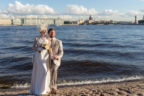 happy couple on their wedding day in Sankt-Peterburg