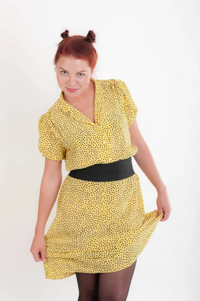 Studio Portrait Girl Yellow Dress — Stock Photo, Image