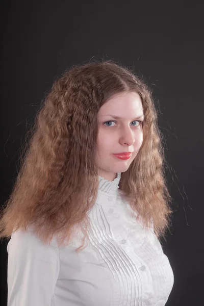 Retrato Uma Menina Adolescente Romântica Com Cabelos Longos — Fotografia de Stock